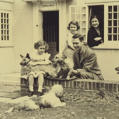  King George VI and Queen Elizabeth with Shih Tzu